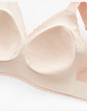 Load image into Gallery viewer, BULGEnator Comfort High Support Smooth Lace Push In Wireless Bra 6 | FINALLYBRA